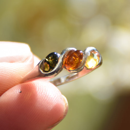 Delicate band ring with 925 Silver and natural Amber in various shades, MJ Baltica, BP006