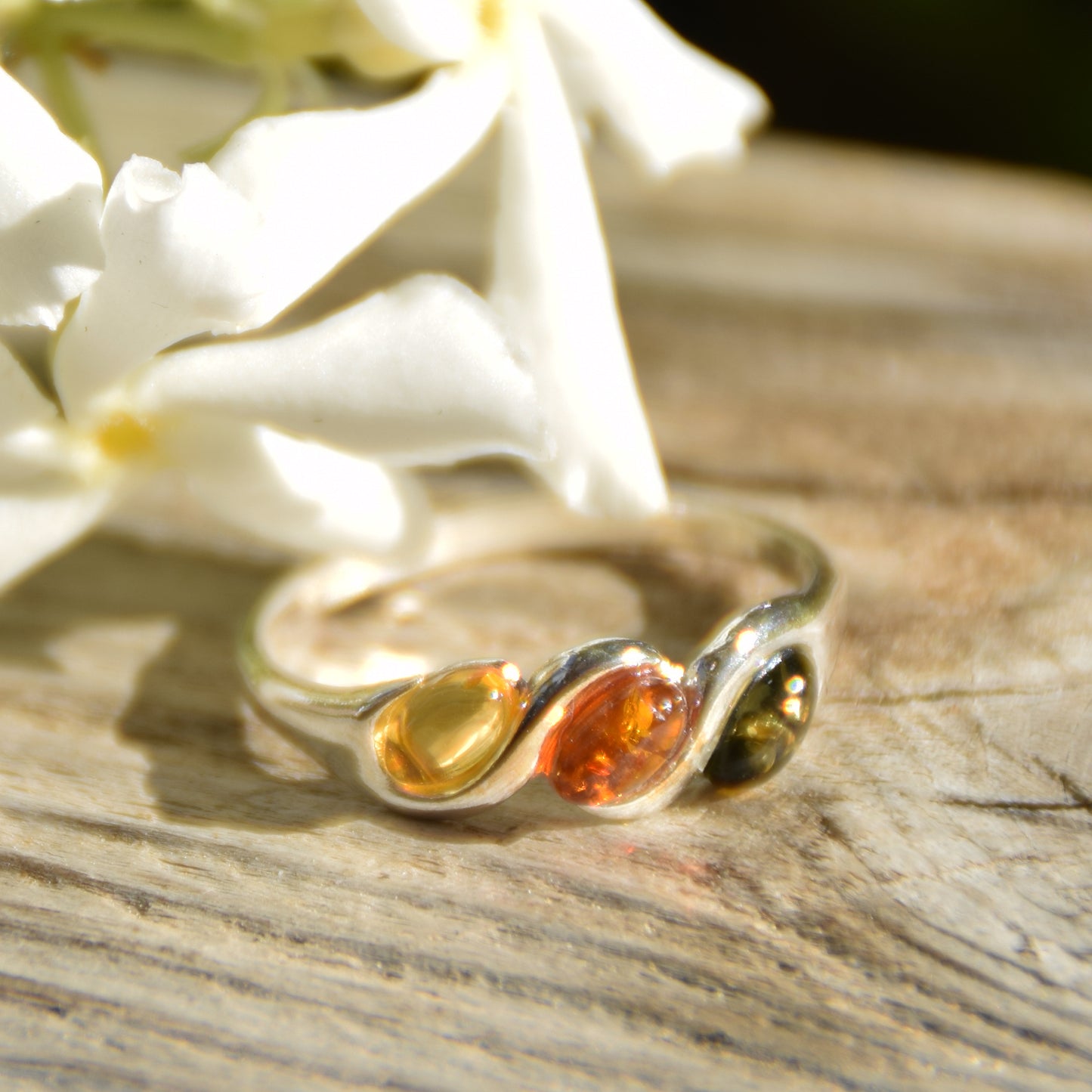 Delicate band ring with 925 Silver and natural Amber in various shades, MJ Baltica, BP006