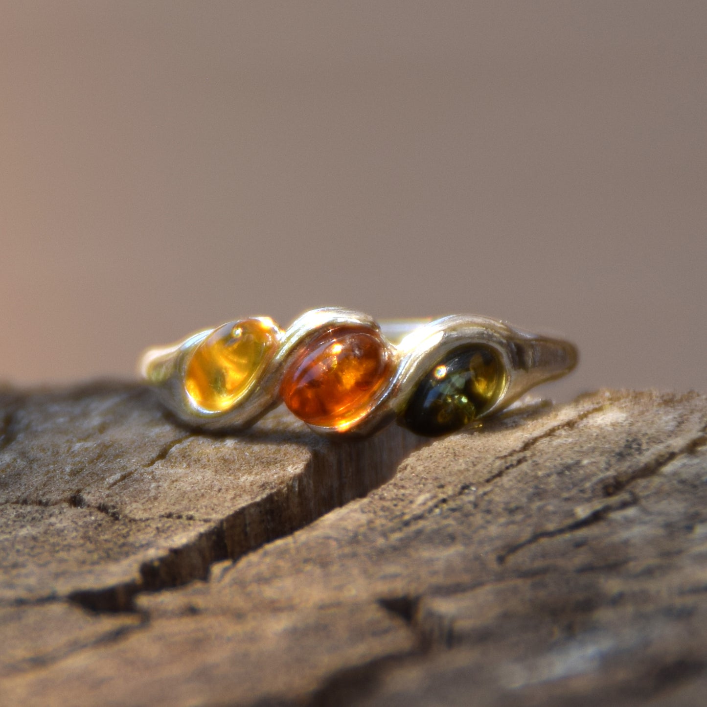 Delicate band ring with 925 Silver and natural Amber in various shades, MJ Baltica, BP006