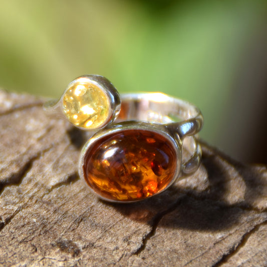 Elegant adjustable ring made of natural Amber in various shades and 925 Silver, MJ Baltica, BP015