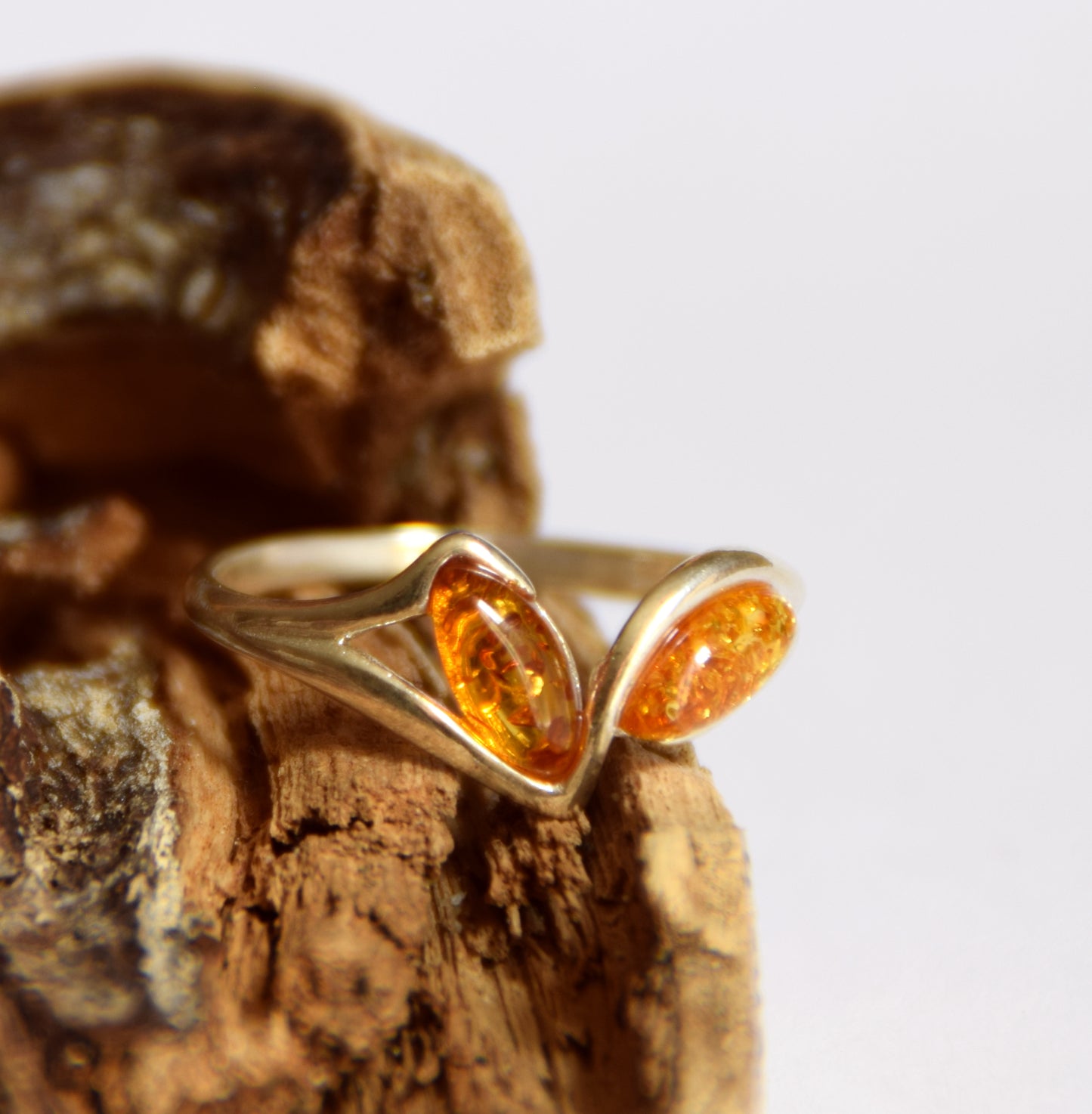 MJ Baltica, ring, natural Baltic amber, 925 silver, band, handcrafted, modern, BP021a