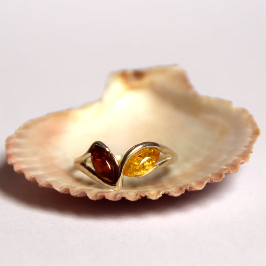 MJ Baltica, ring, natural Baltic amber, 925 silver, band, luminous, modern, BP021c