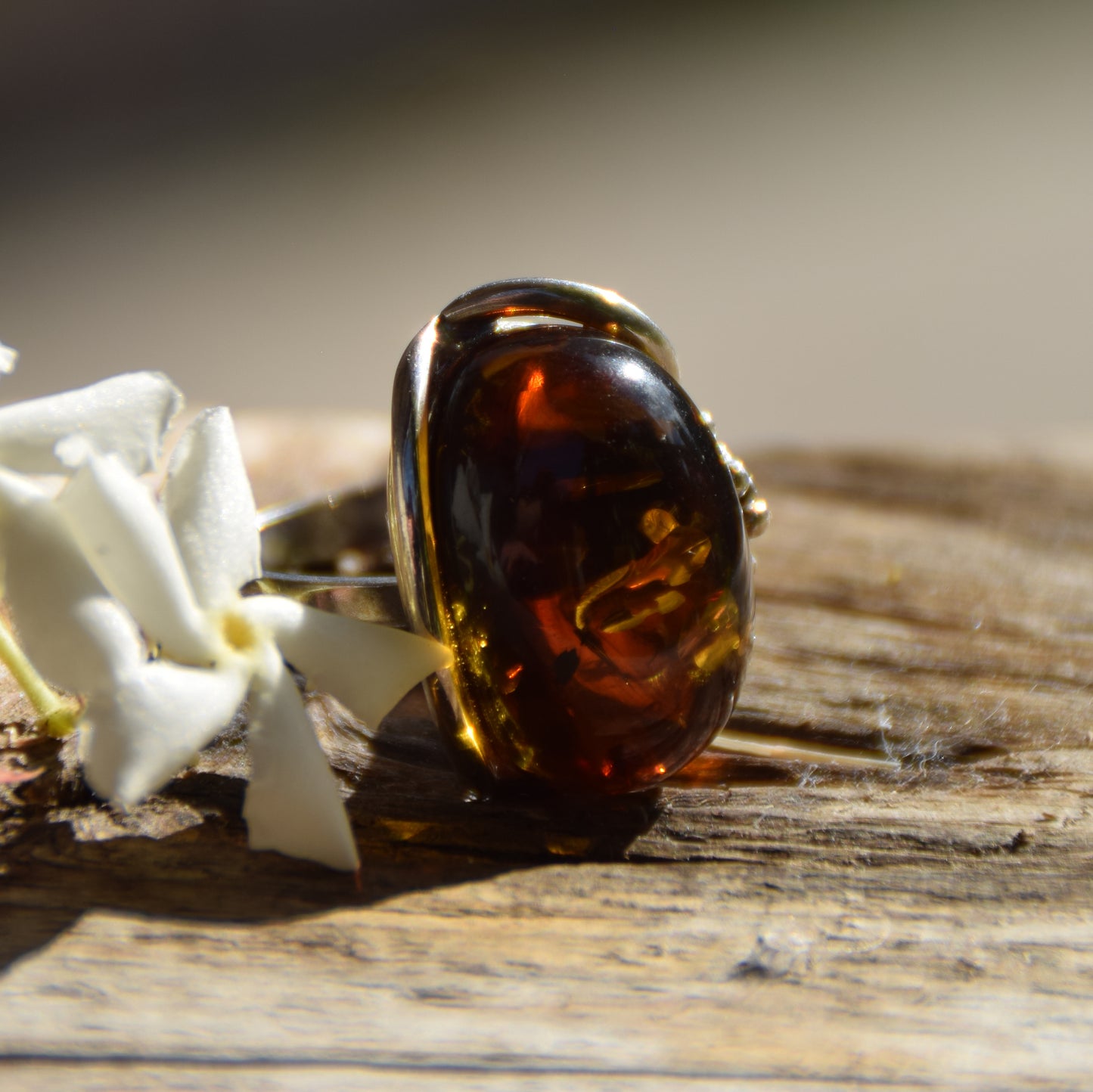 Adjustable ring with a unique natural Amber gemstone in green and brown hues and 925 Silver, MJ Baltica, BP043