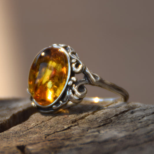 Classic vintage-style ring with natural cognac amber and 925 sterling silver, MJ Baltica, BP059