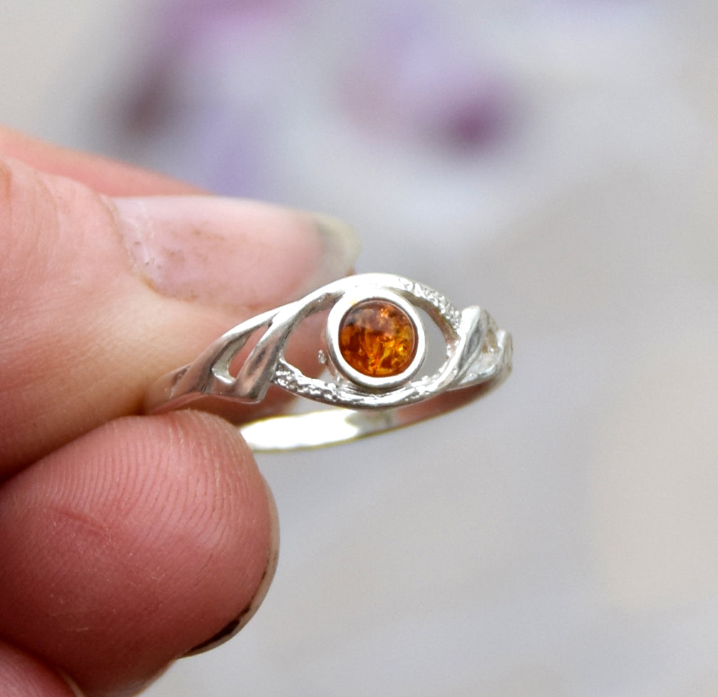 MJ Baltica, ring, natural Baltic amber, 925 silver, delicate, luminous, braid, BP069