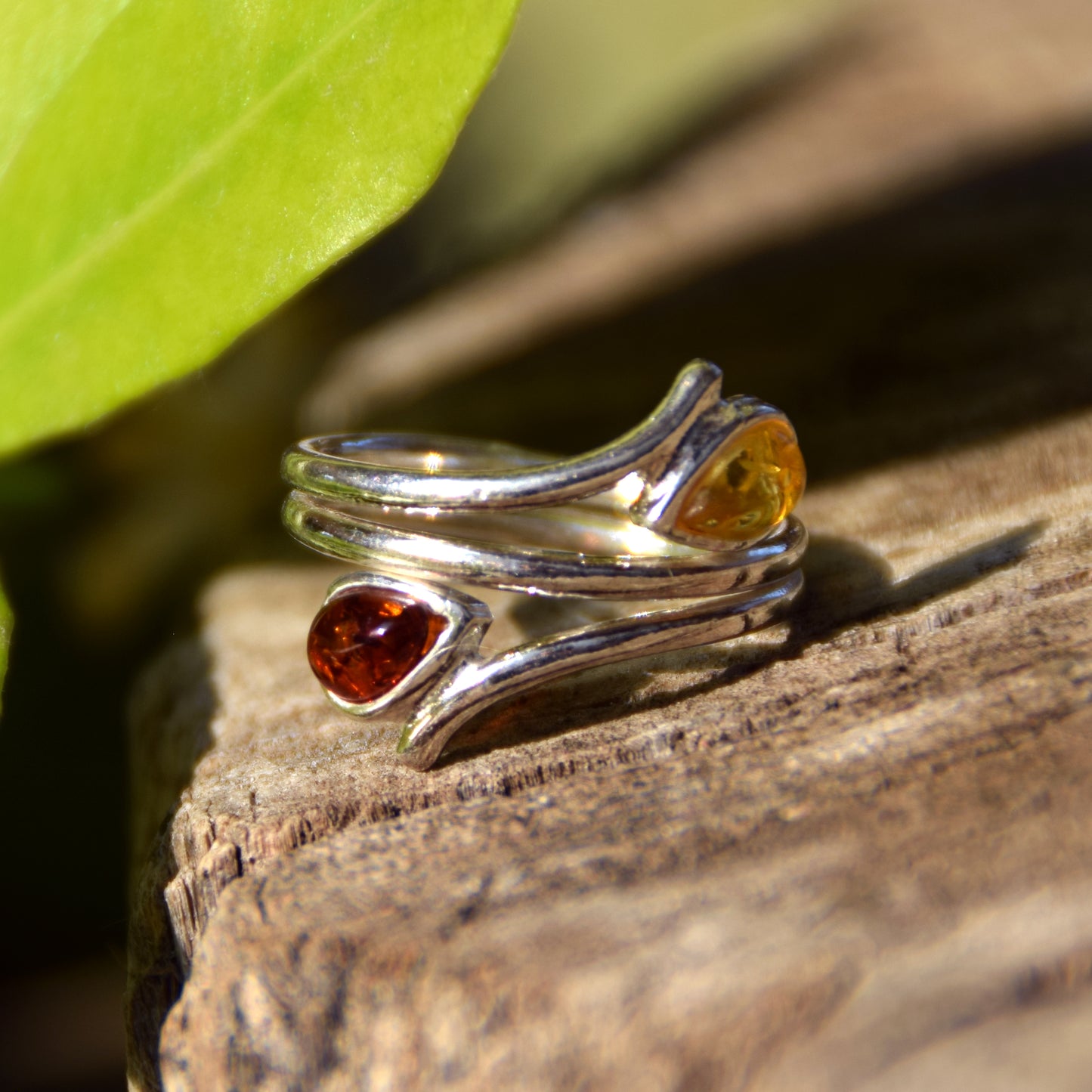 Luminous adjustable spiral ring in natural Amber of various shades and 925 Silver, MJ Baltica, BP070