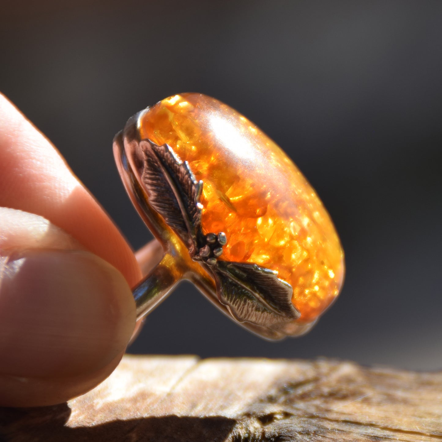 Large adjustable vintage-style ring in cognac natural Amber and 925 Silver, MJ Baltica, BP072