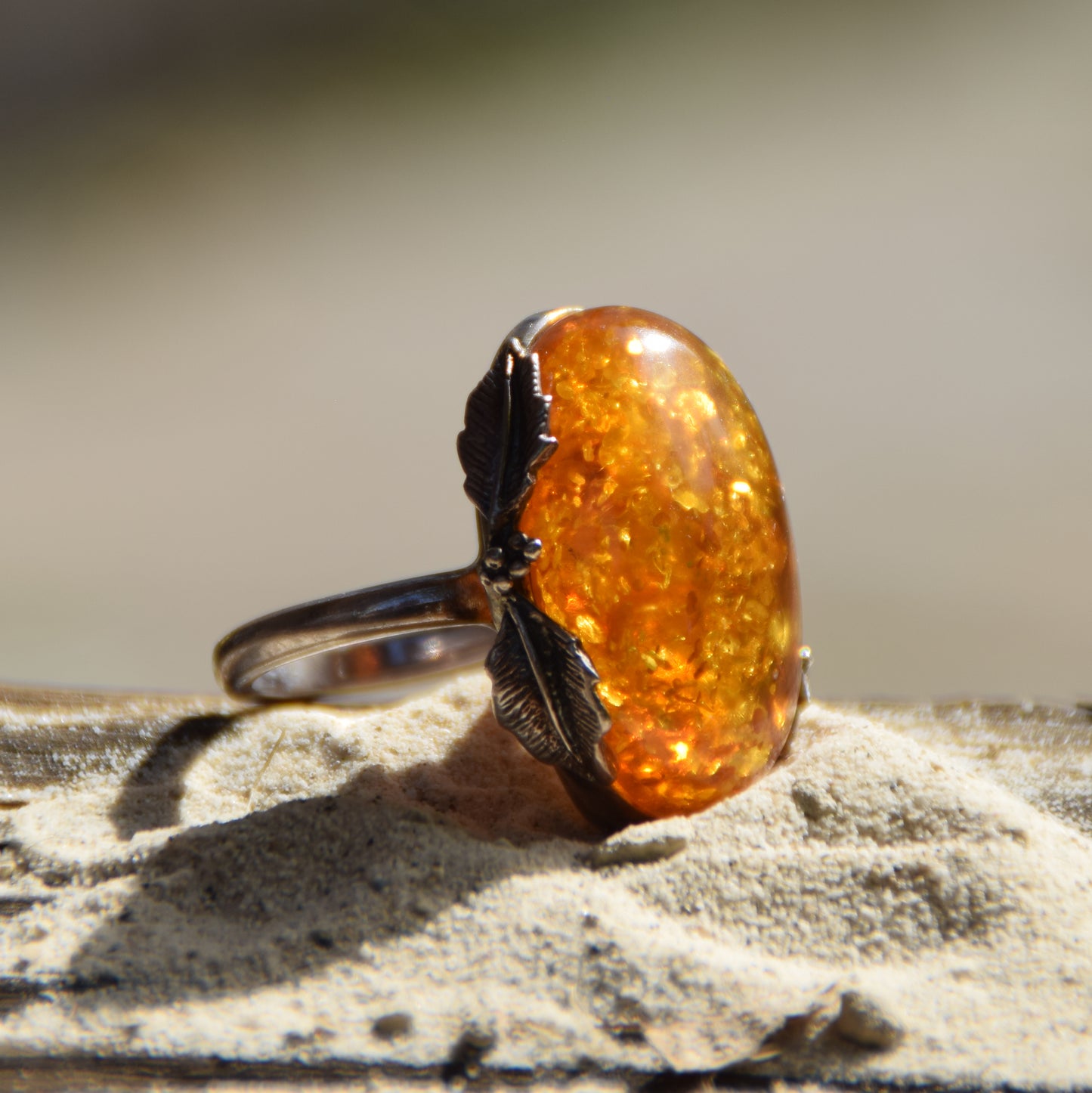 Large adjustable vintage-style ring in cognac natural Amber and 925 Silver, MJ Baltica, BP072