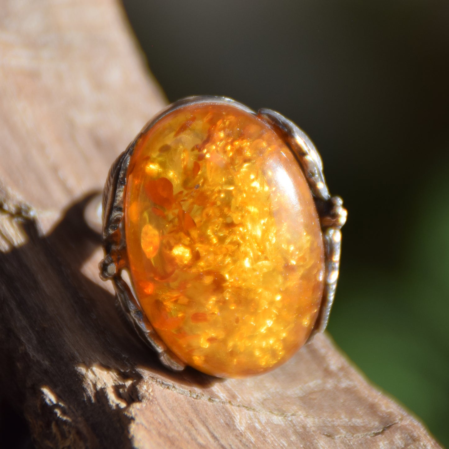 Large adjustable vintage-style ring in cognac natural Amber and 925 Silver, MJ Baltica, BP072