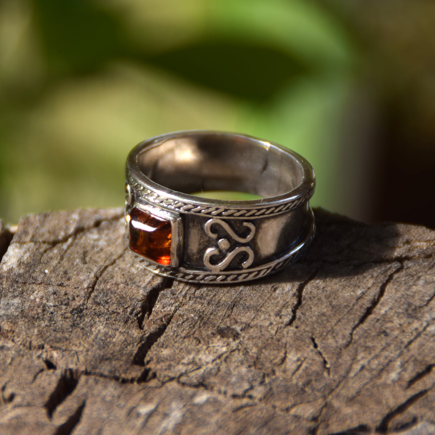 Bold design ring with natural cognac amber and 925 Silver, MJ Baltica, BP080