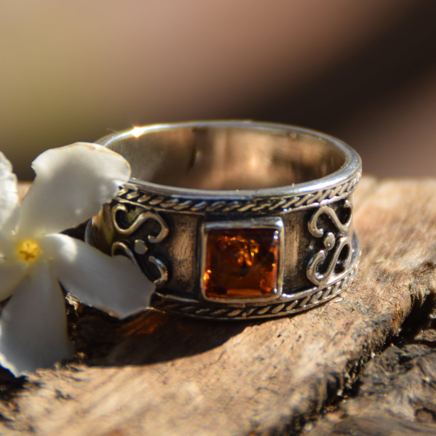 Bold design ring with natural cognac amber and 925 Silver, MJ Baltica, BP080