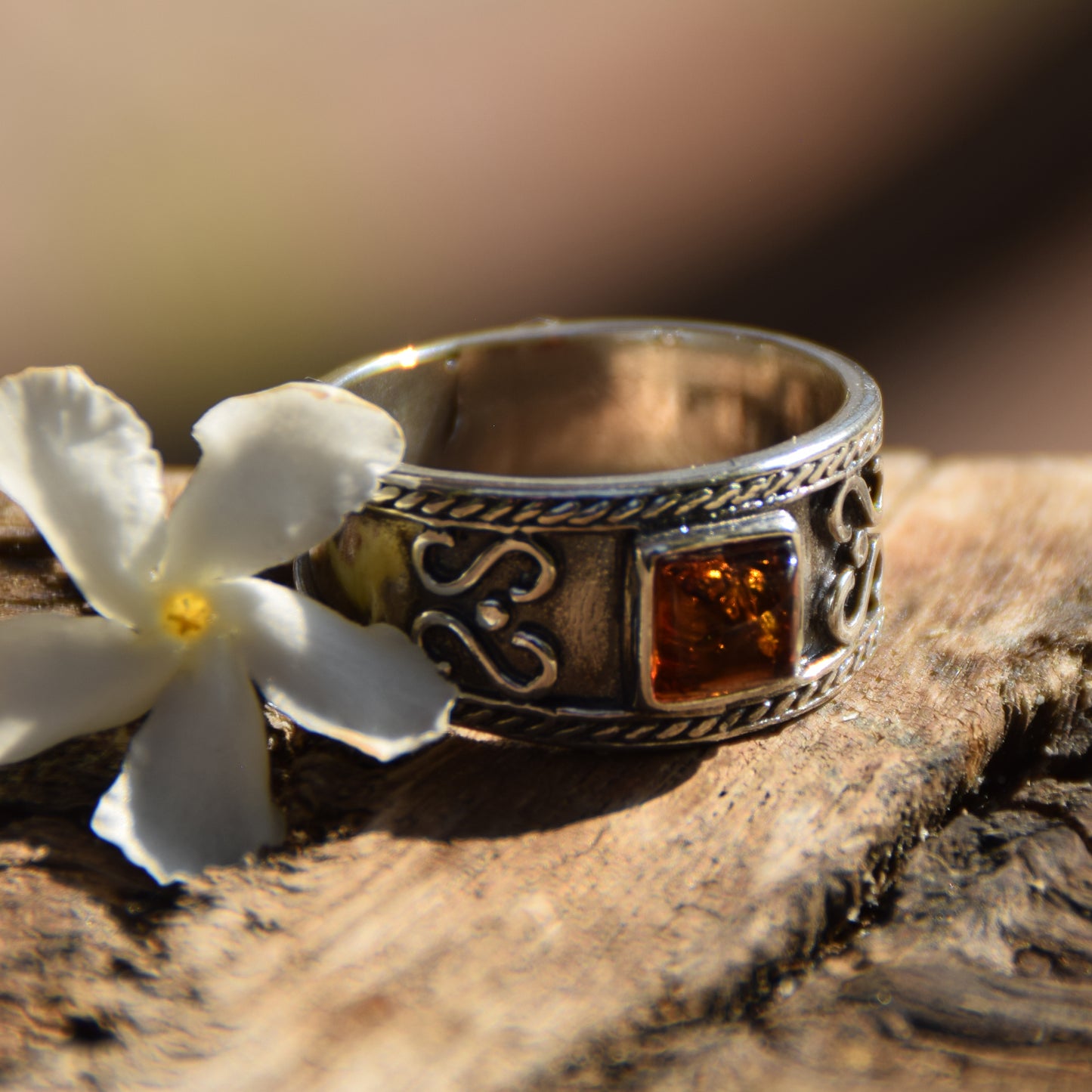 Bold design ring with natural cognac amber and 925 Silver, MJ Baltica, BP080