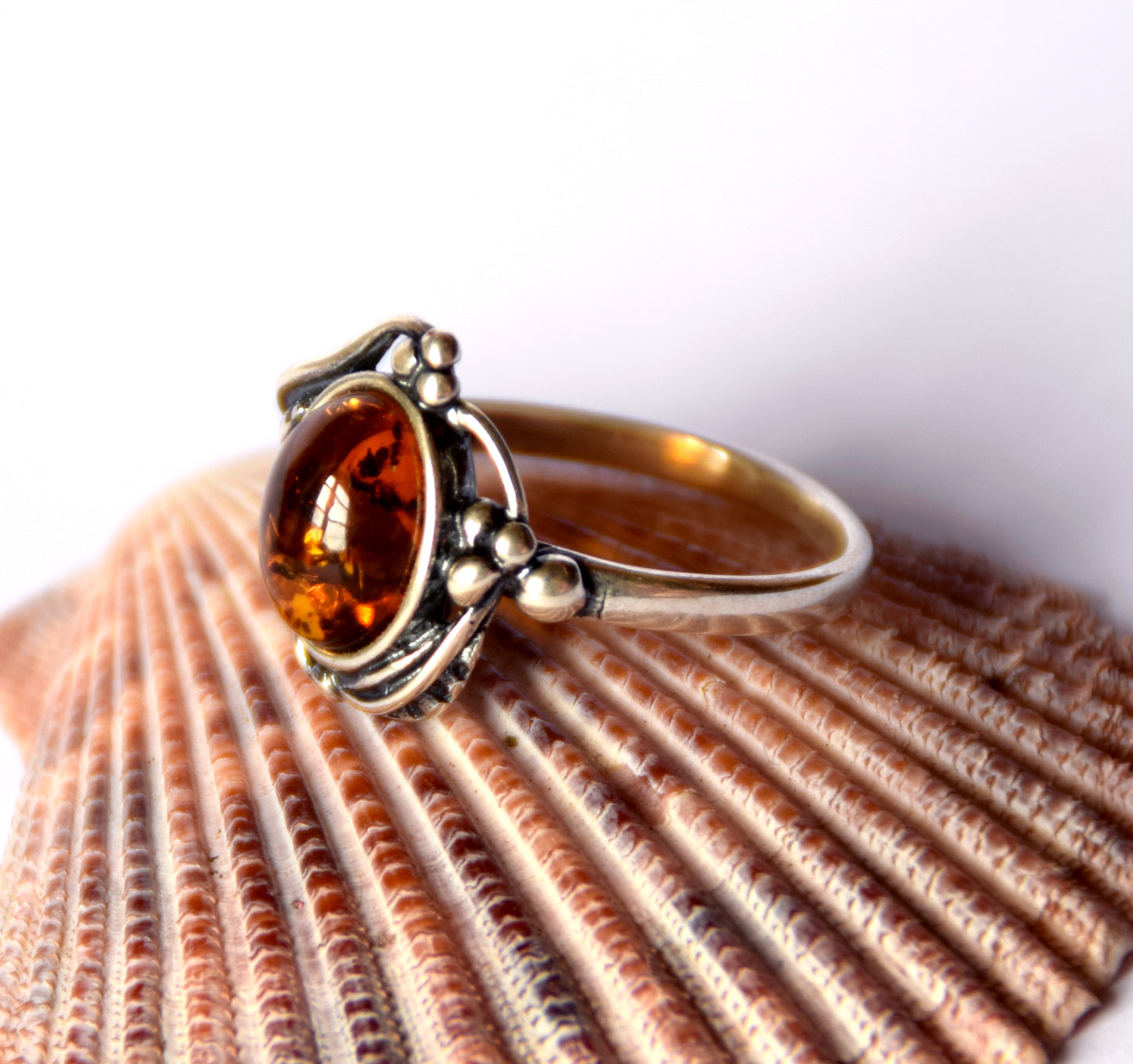 MJ Baltica, ring, natural Baltic Amber, 925 Silver, classic, vintage, wrap, luminous, band, BP087