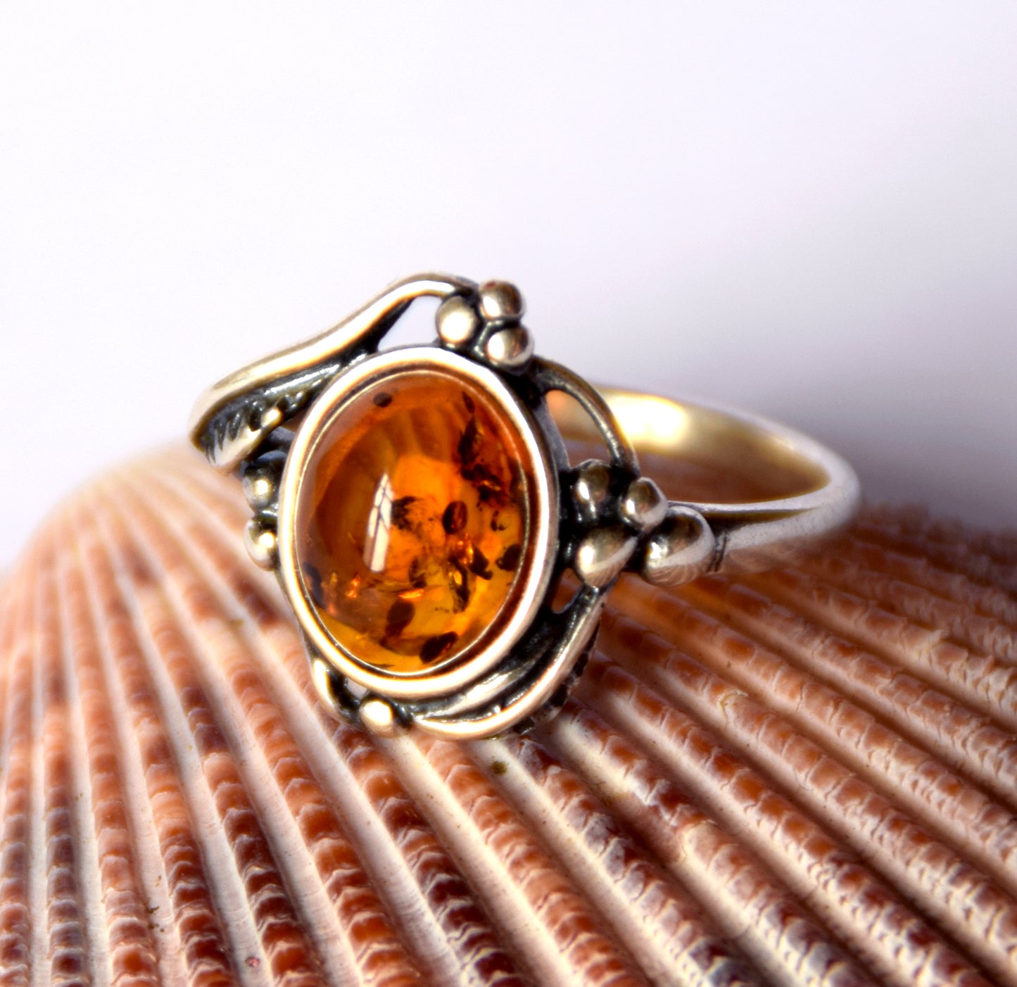 MJ Baltica, ring, natural Baltic Amber, 925 Silver, classic, vintage, wrap, luminous, band, BP087