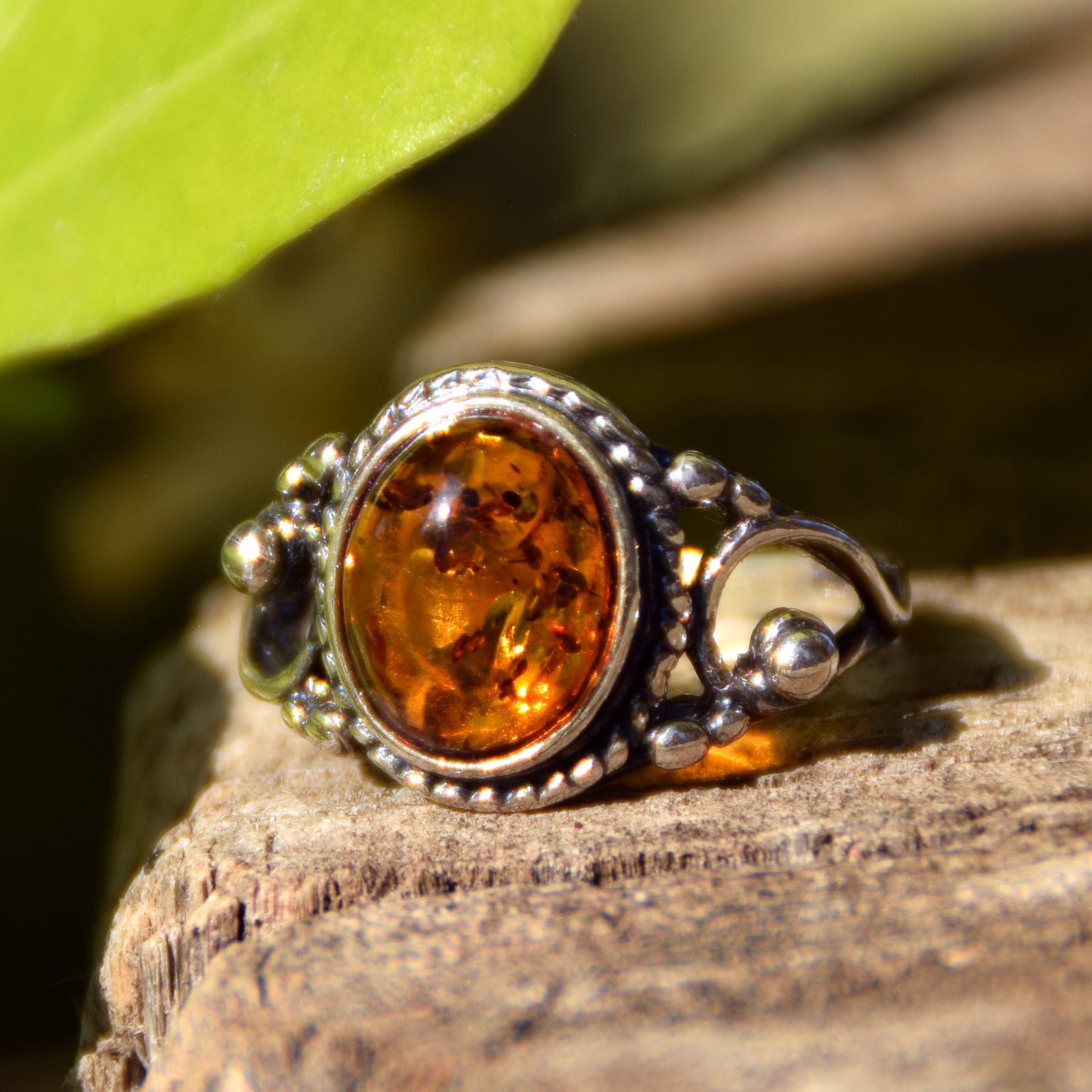 Victorian style band ring in natural cognac amber and 925 Sterling Silver, MJ Baltica, BP088
