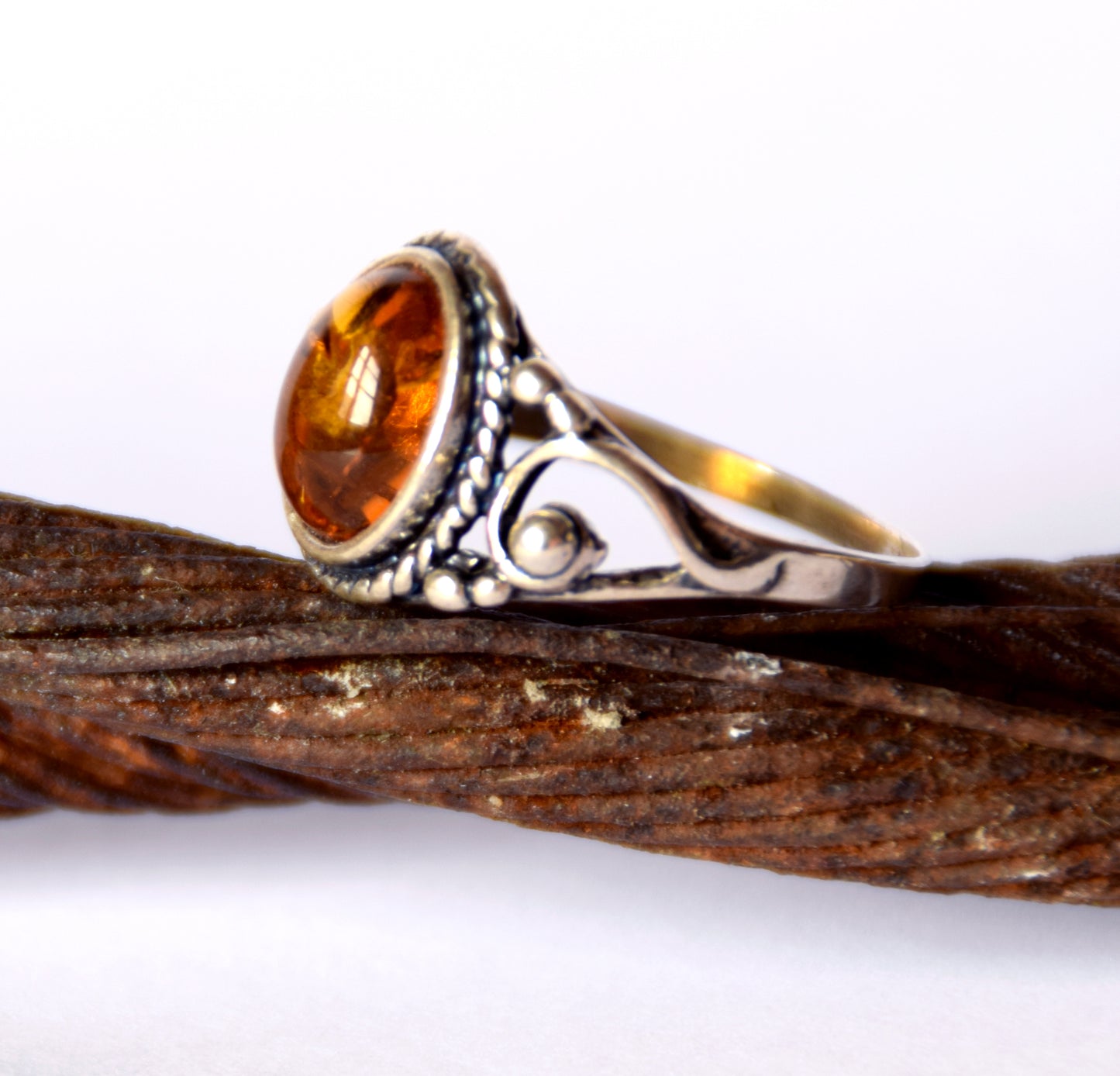 MJ Baltica, ring, natural Baltic Amber, 925 Silver, classic, vintage, wrap, luminous, band, BP088