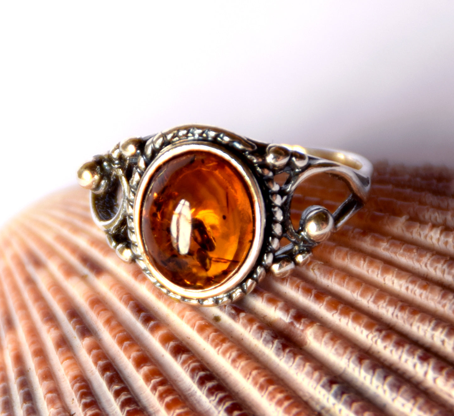 MJ Baltica, ring, natural Baltic Amber, 925 Silver, classic, vintage, wrap, luminous, band, BP088