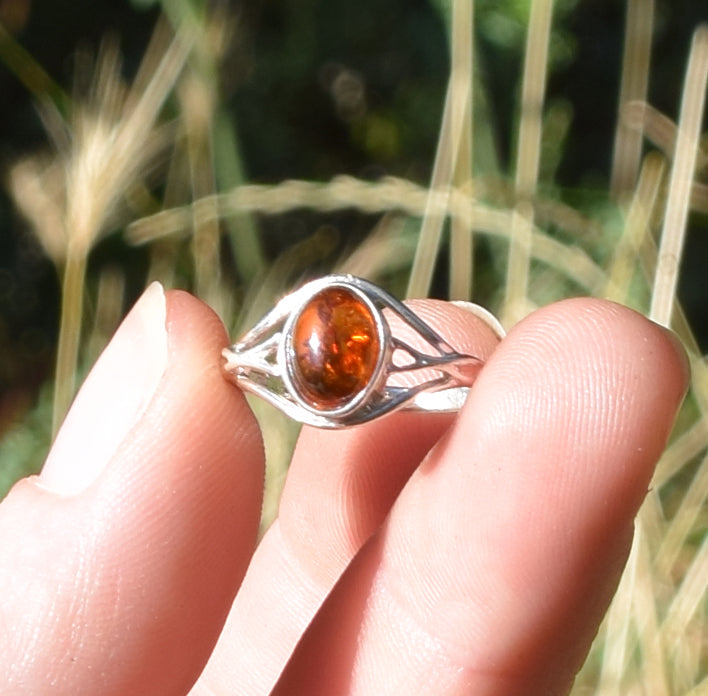 MJ Baltica, ring, natural Baltic Amber, 925 Silver, handcrafted, band, luminous, delicate, BP096