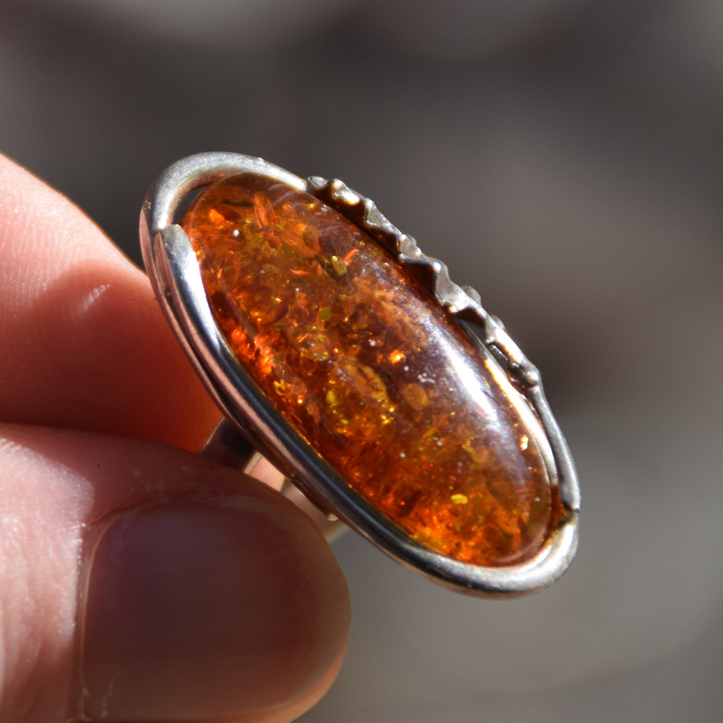 Large adjustable vintage-style ring with cognac-colored Natural Amber and 925 Silver, MJ Baltica, BP107