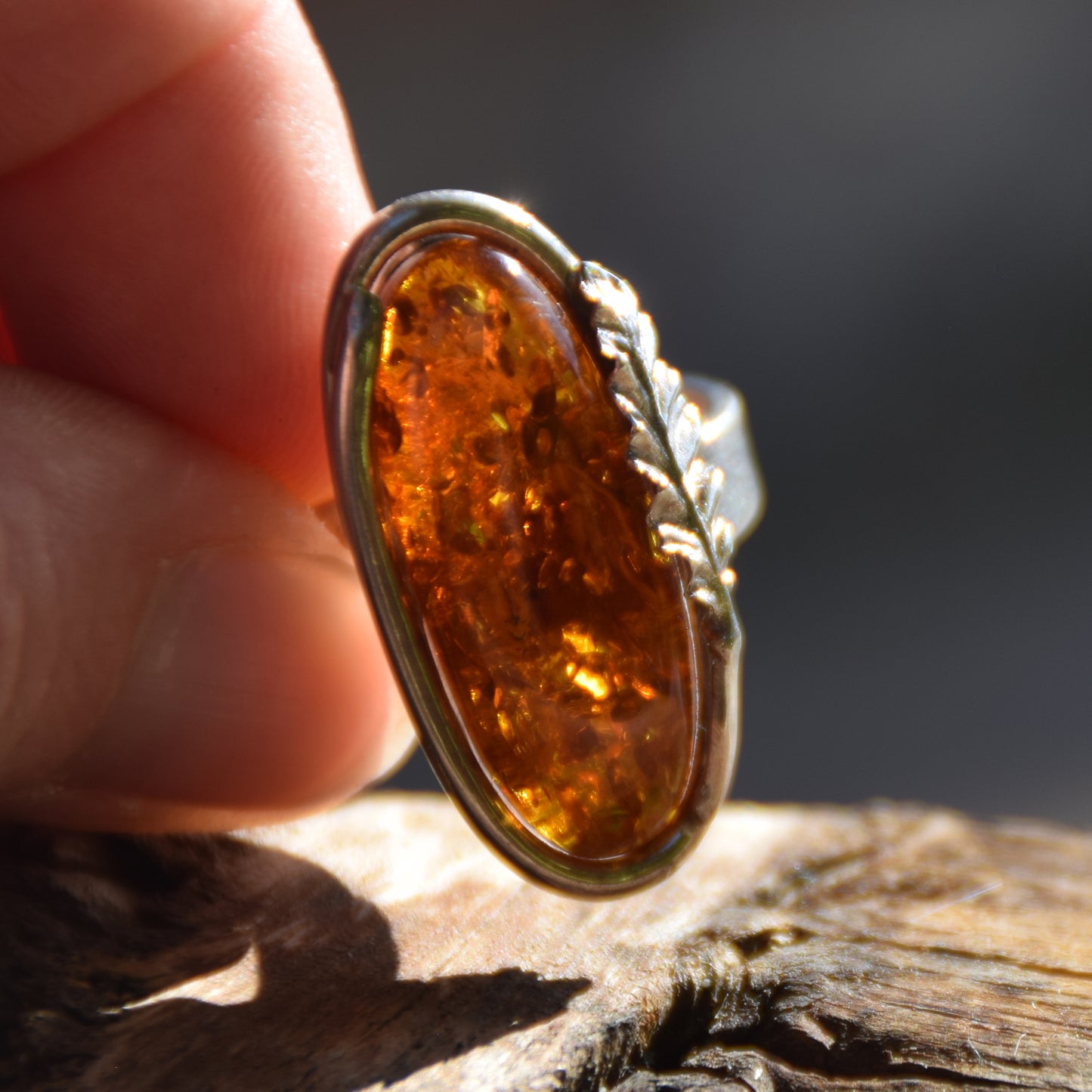 Large adjustable vintage-style ring with cognac-colored Natural Amber and 925 Silver, MJ Baltica, BP107