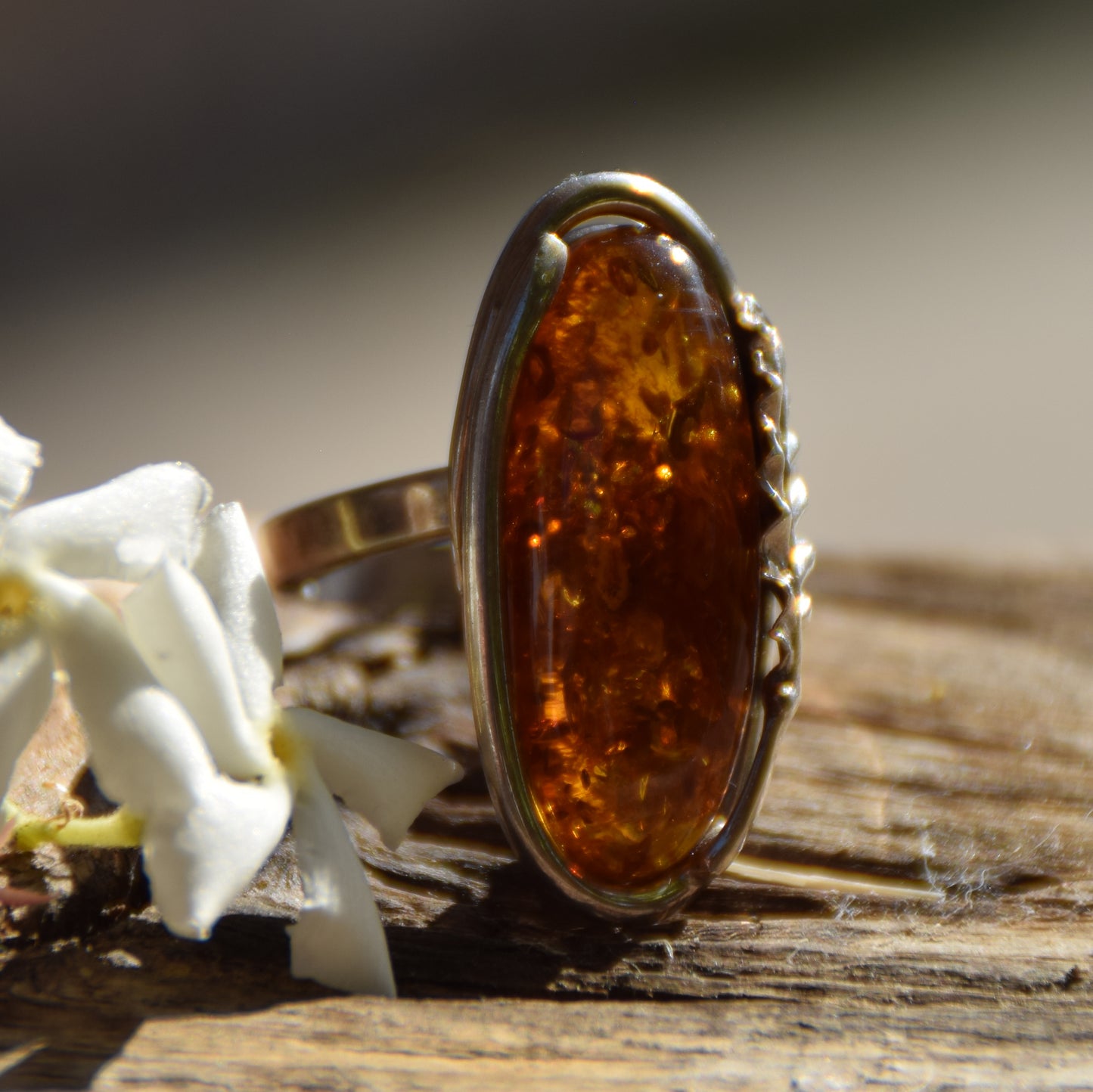 Large adjustable vintage-style ring with cognac-colored Natural Amber and 925 Silver, MJ Baltica, BP107