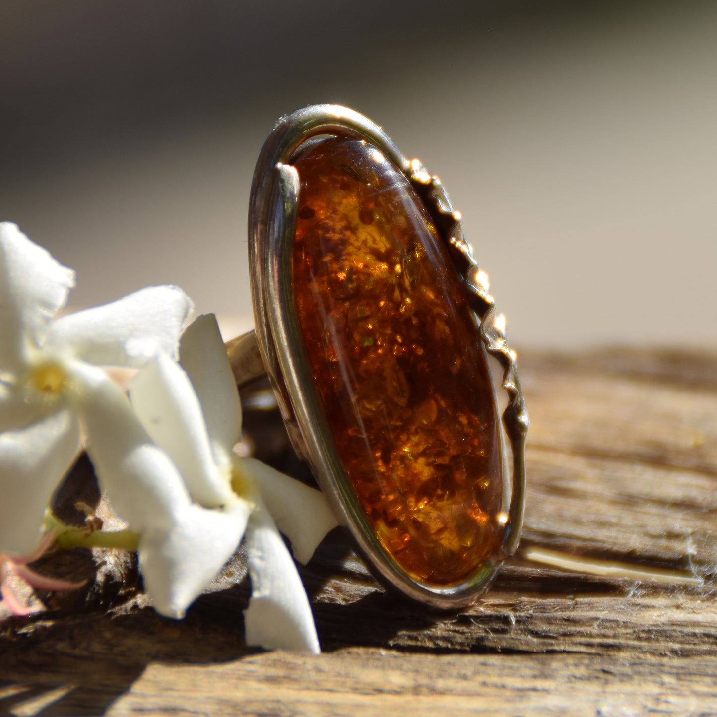 Large adjustable vintage-style ring with cognac-colored Natural Amber and 925 Silver, MJ Baltica, BP107
