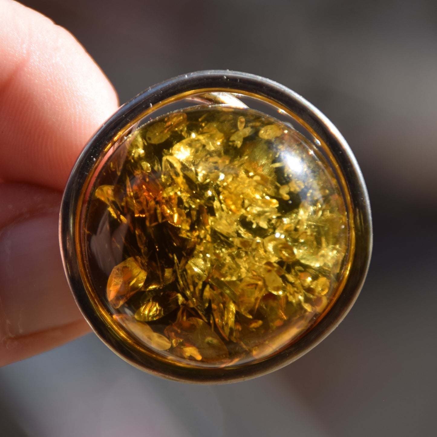 Important ring with a large green Natural Amber gemstone and 925 Silver, MJ Baltica, BP111