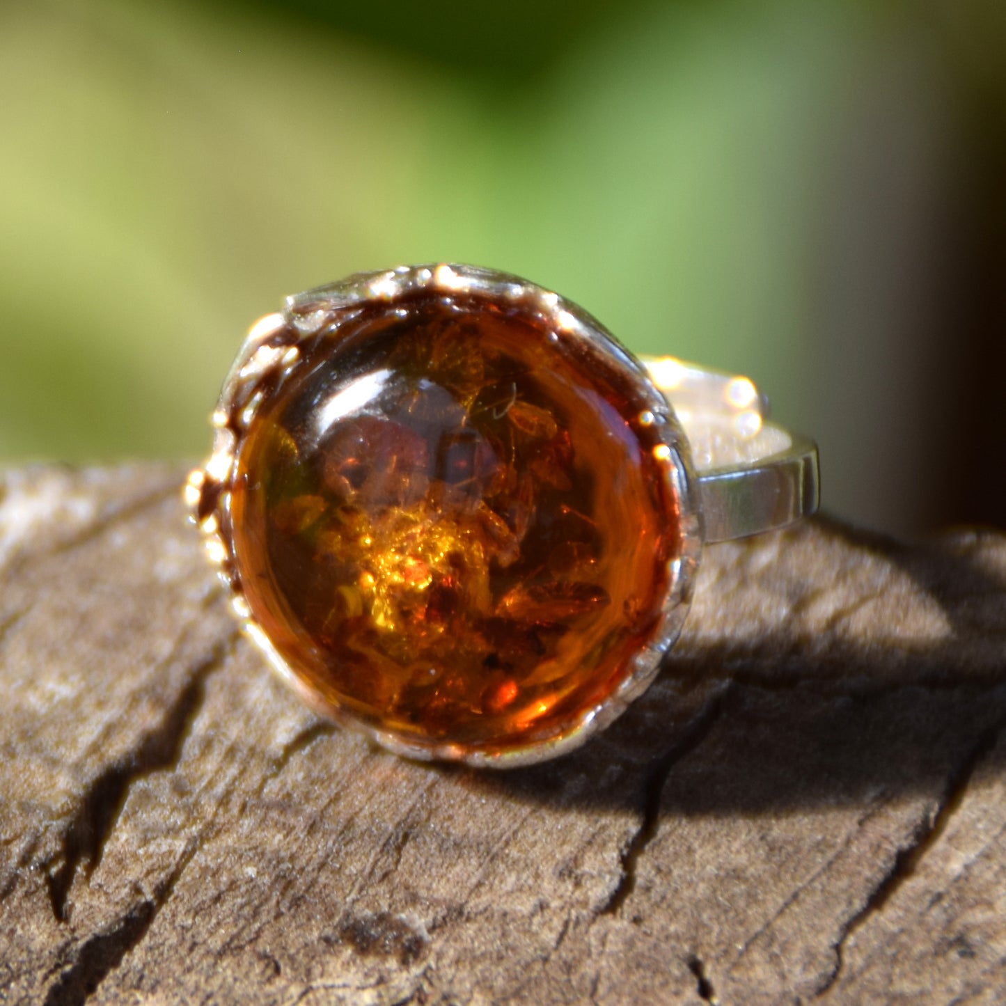 Round adjustable ring in cognac-colored natural amber and 925 Silver, MJ Baltica, BP116