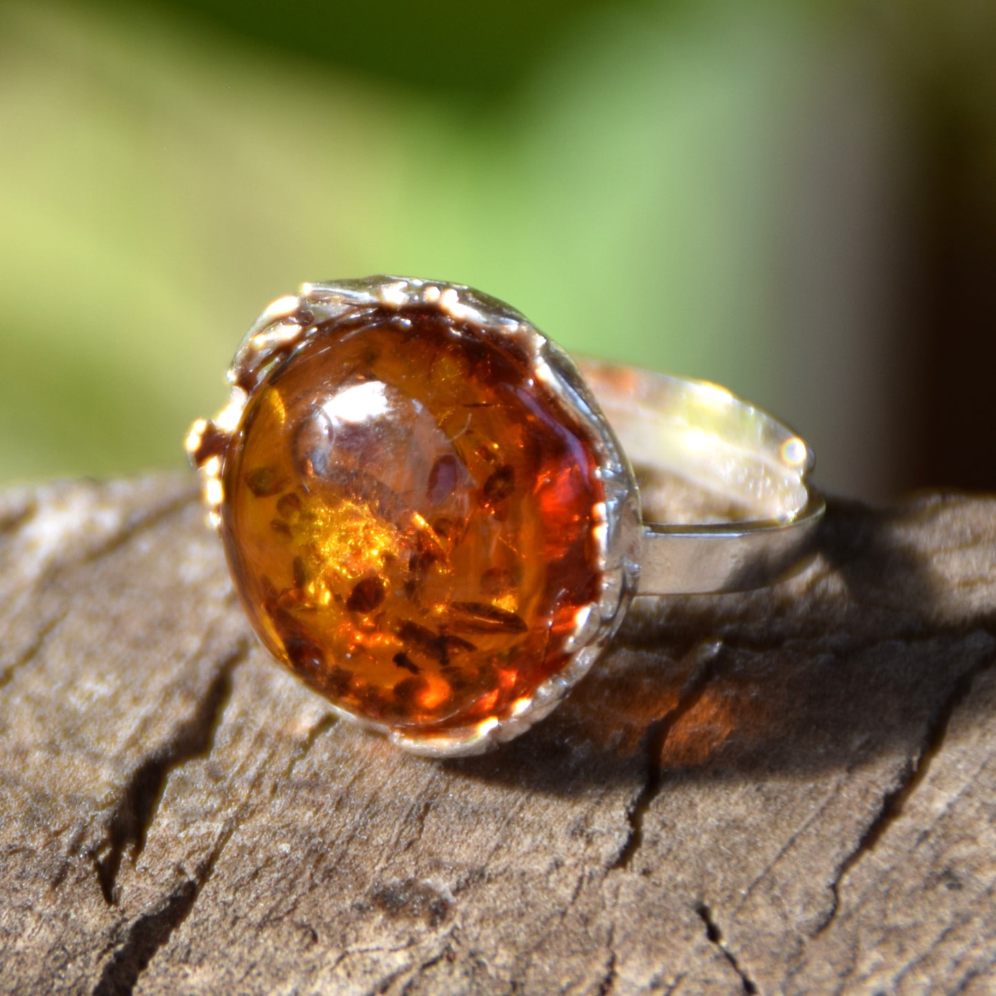 Round adjustable ring in cognac-colored natural amber and 925 Silver, MJ Baltica, BP116