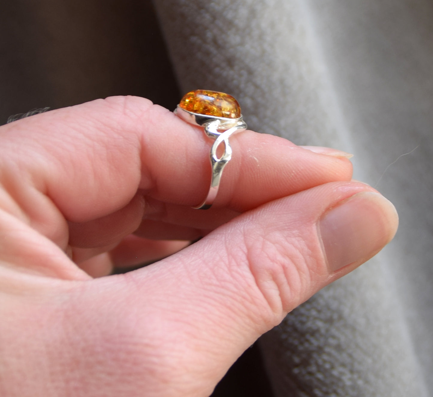 MJ Baltica, ring, natural Baltic Amber, 925 Silver, handcrafted, oval, luminous, delicate, BP119