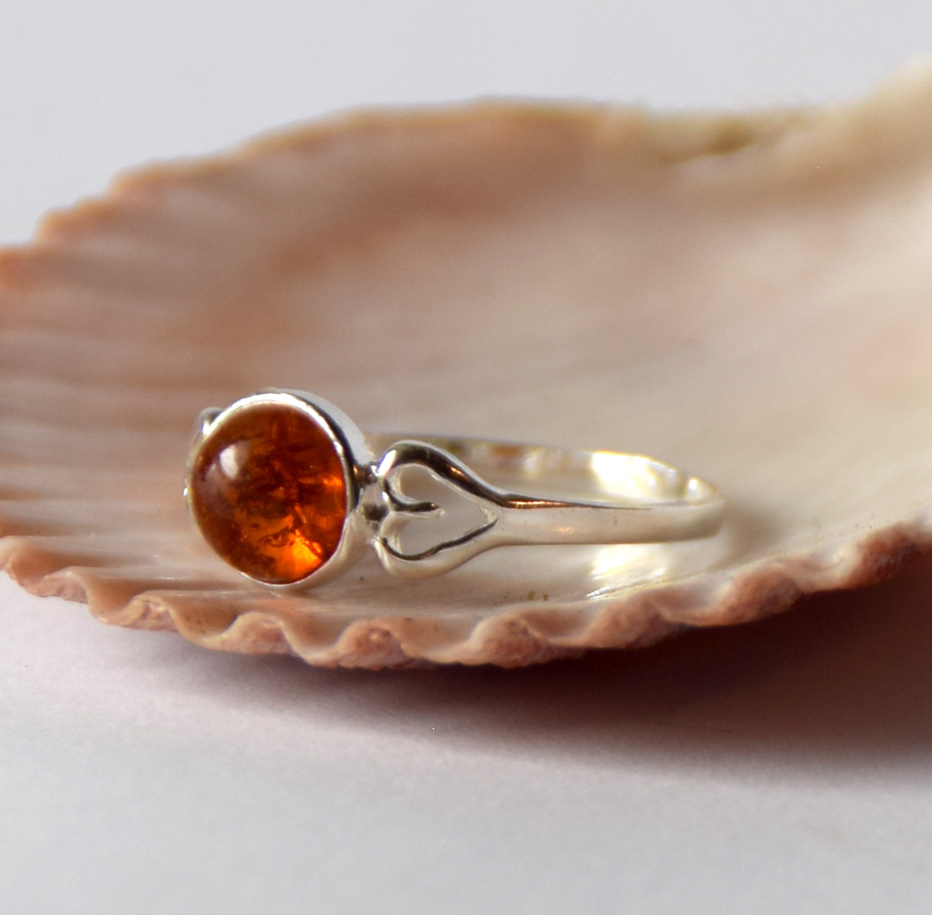 MJ Baltica, ring, natural Baltic Amber, 925 Silver, handcrafted, heart, luminous, delicate, BP101