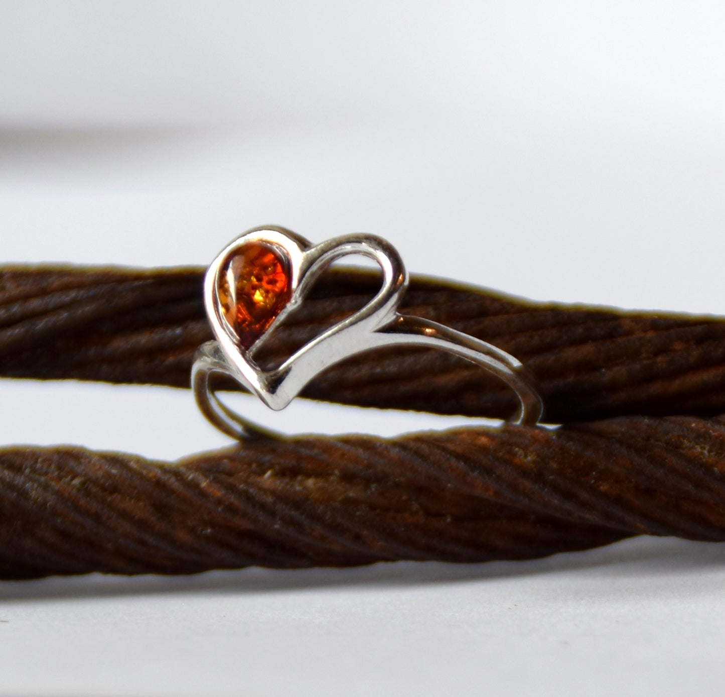 MJ Baltica, ring, natural Baltic Amber, 925 Silver, handcrafted, heart, luminous, delicate, BP101