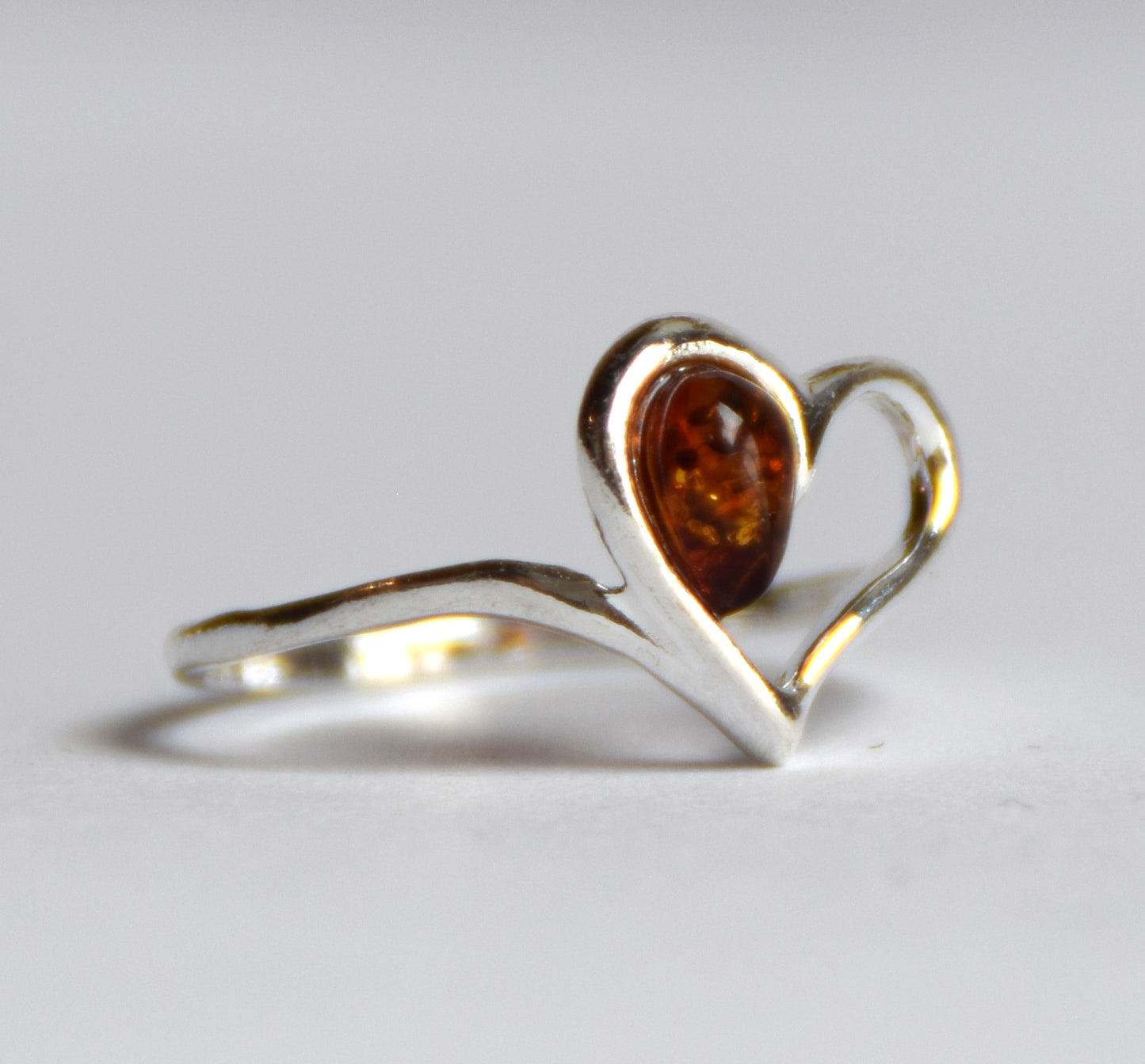 MJ Baltica, ring, natural Baltic Amber, 925 Silver, handcrafted, heart, luminous, delicate, BP101