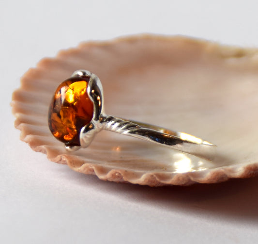 MJ Baltica, ring, natural Baltic Amber, 925 Silver, handcrafted, heart, luminous, delicate, BP101