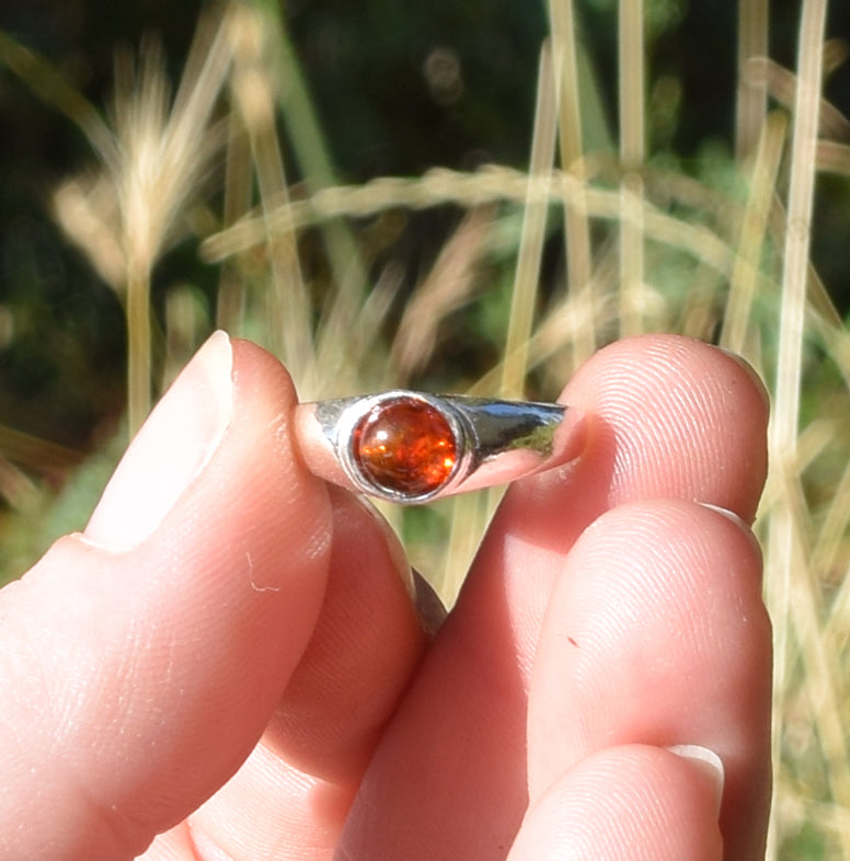 MJ Baltica, ring, natural Baltic Amber, 925 Silver, handcrafted, heart, luminous, delicate, BP101