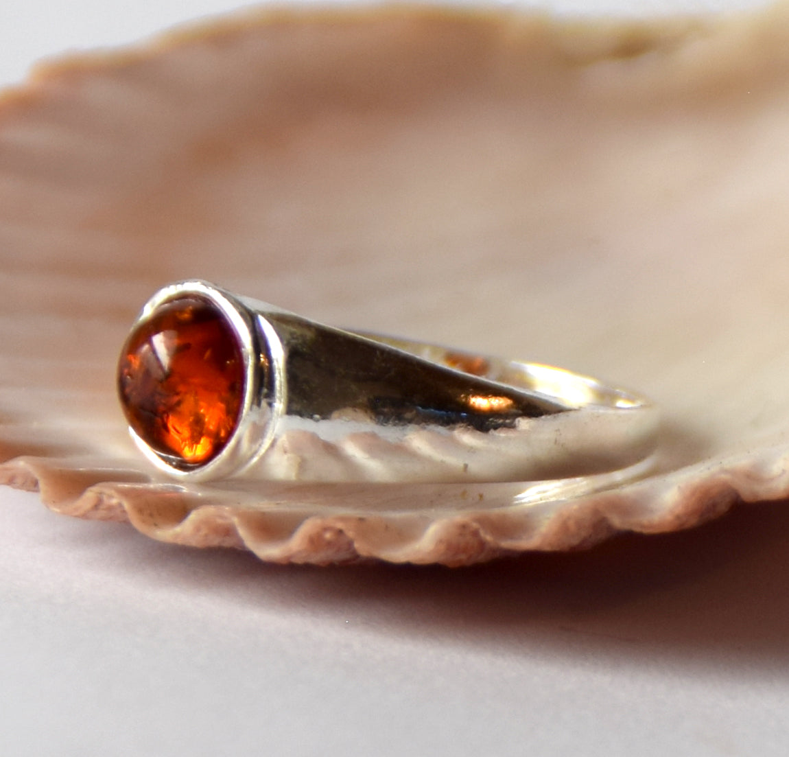 MJ Baltica, ring, natural Baltic Amber, 925 Silver, handcrafted, heart, luminous, delicate, BP101