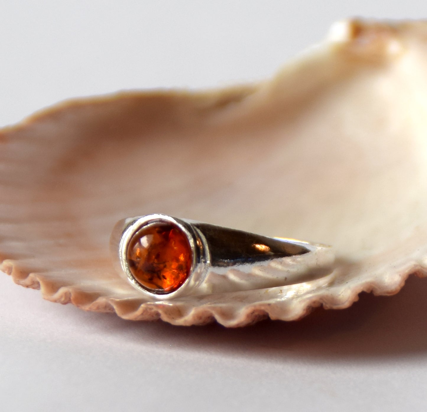 MJ Baltica, ring, natural Baltic Amber, 925 Silver, handcrafted, heart, luminous, delicate, BP101