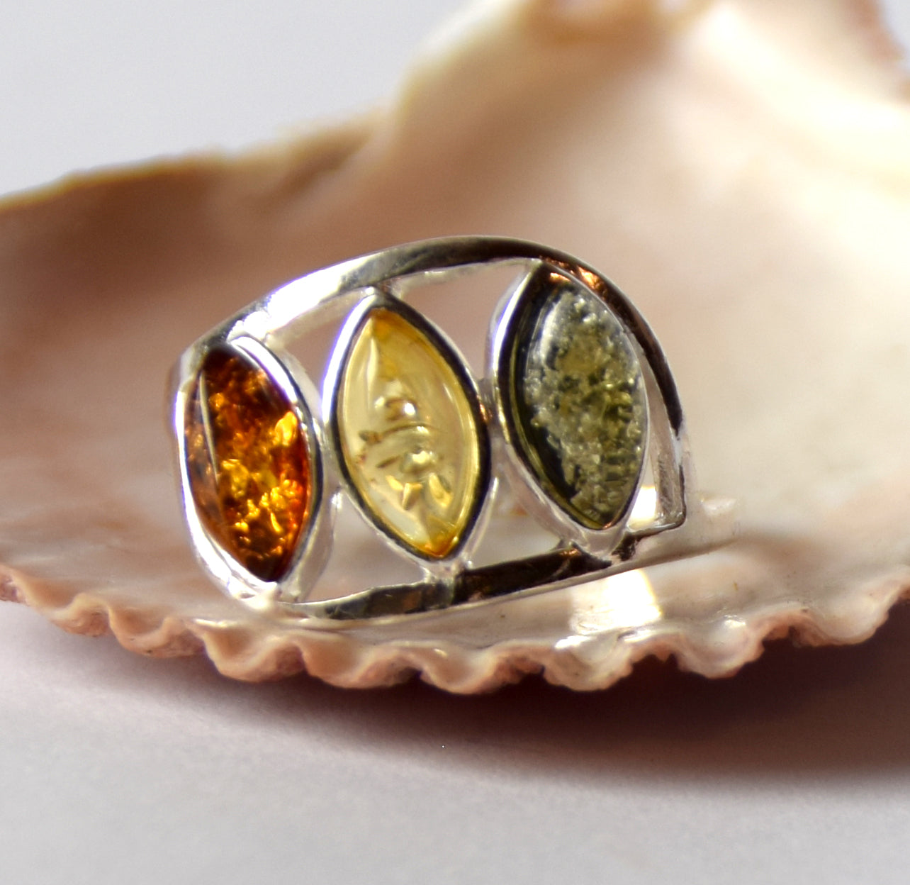 MJ Baltica, ring, natural Baltic Amber, 925 Silver, handcrafted, multicolored, luminous BP120