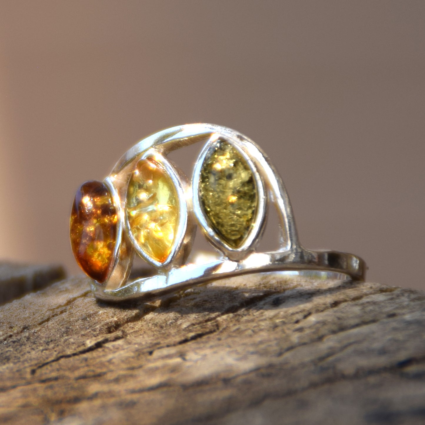 MJ Baltica, ring, natural Baltic Amber, 925 Silver, handcrafted, multicolored, luminous BP120