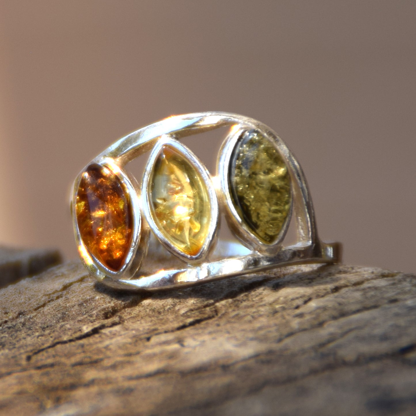 MJ Baltica, ring, natural Baltic Amber, 925 Silver, handcrafted, multicolored, luminous BP120