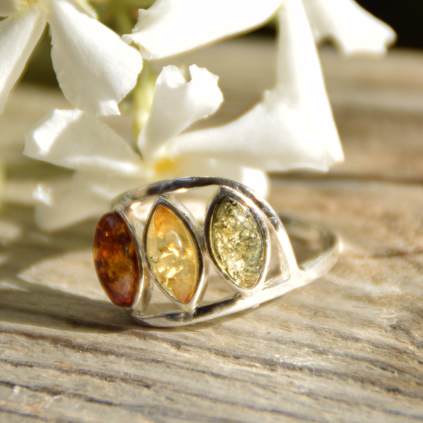 MJ Baltica, ring, natural Baltic Amber, 925 Silver, handcrafted, multicolored, luminous BP120
