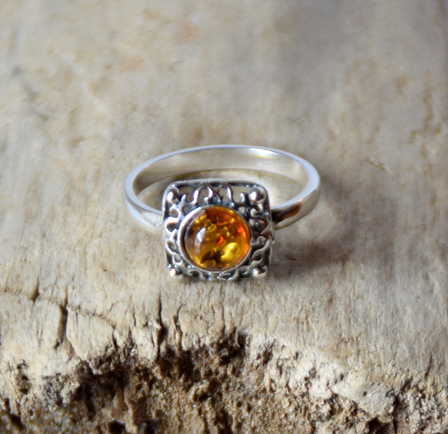 MJ Baltica, ring, natural Baltic Amber, 925 Silver, handcrafted, heart, luminous, delicate, BP101