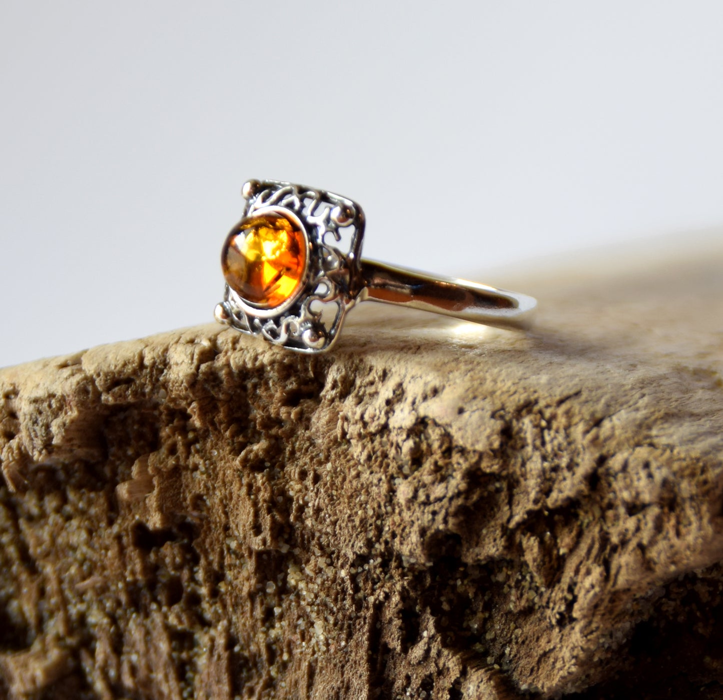 MJ Baltica, ring, natural Baltic Amber, 925 Silver, handcrafted, heart, luminous, delicate, BP101