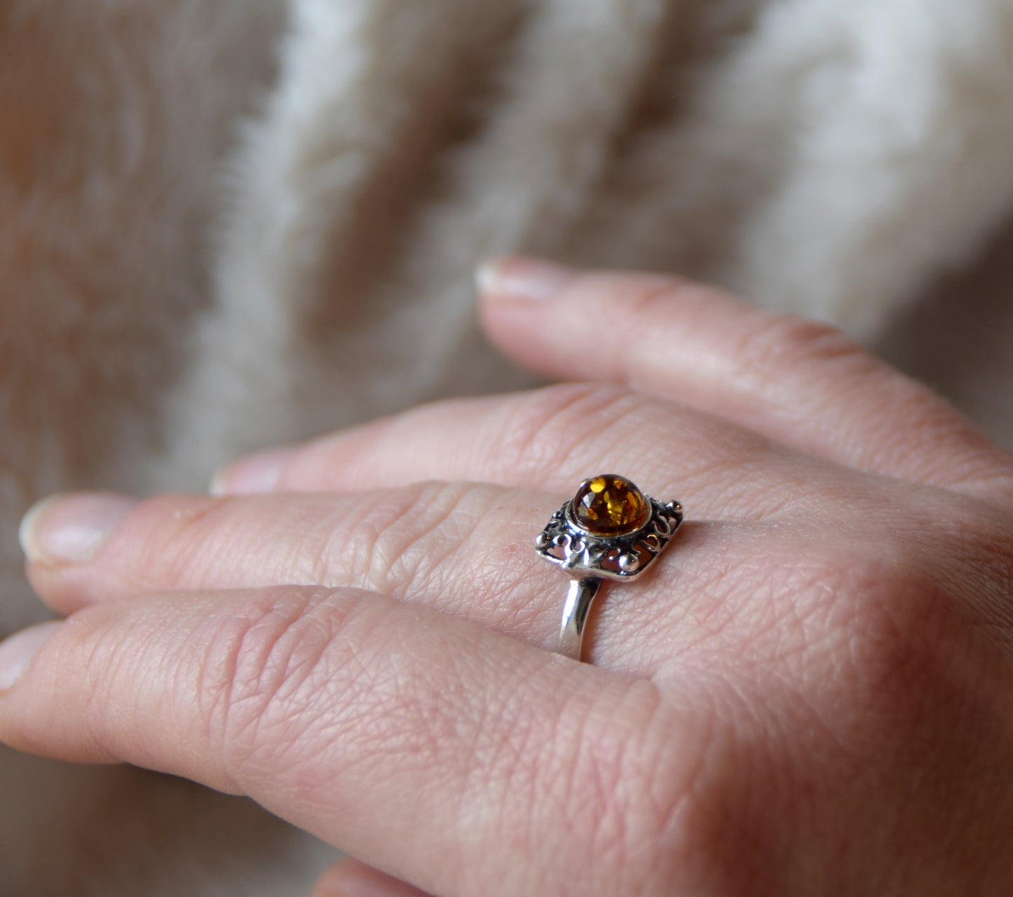 MJ Baltica, ring, natural Baltic Amber, 925 Silver, handcrafted, heart, luminous, delicate, BP101