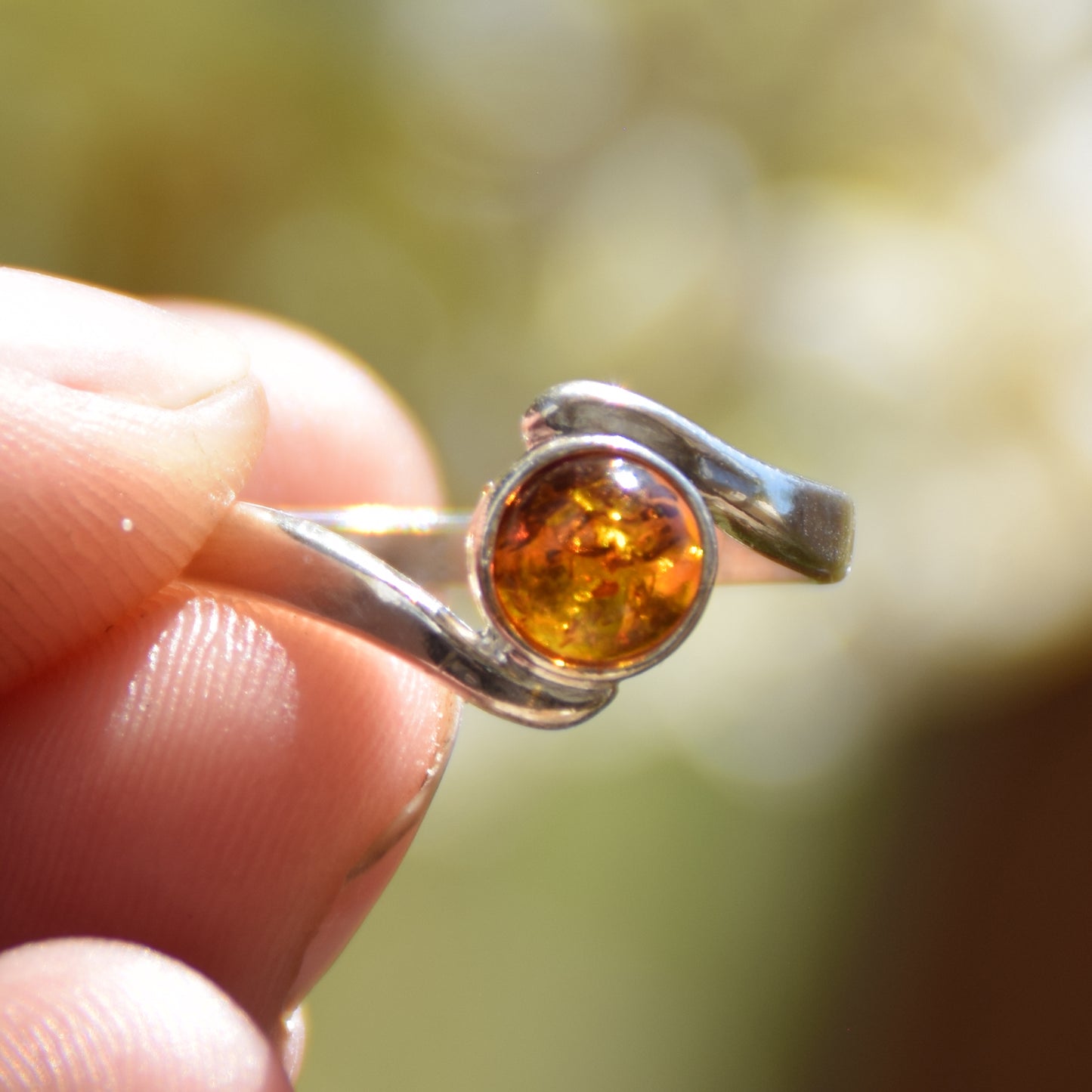 MJ Baltica, ring, natural Baltic Amber, 925 Silver, handcrafted, heart, luminous, delicate, BP101