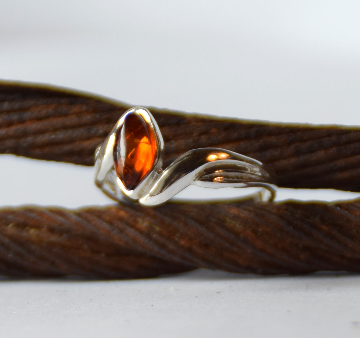 MJ Baltica, ring, natural Baltic Amber, 925 Silver, handcrafted, heart, luminous, delicate, BP101