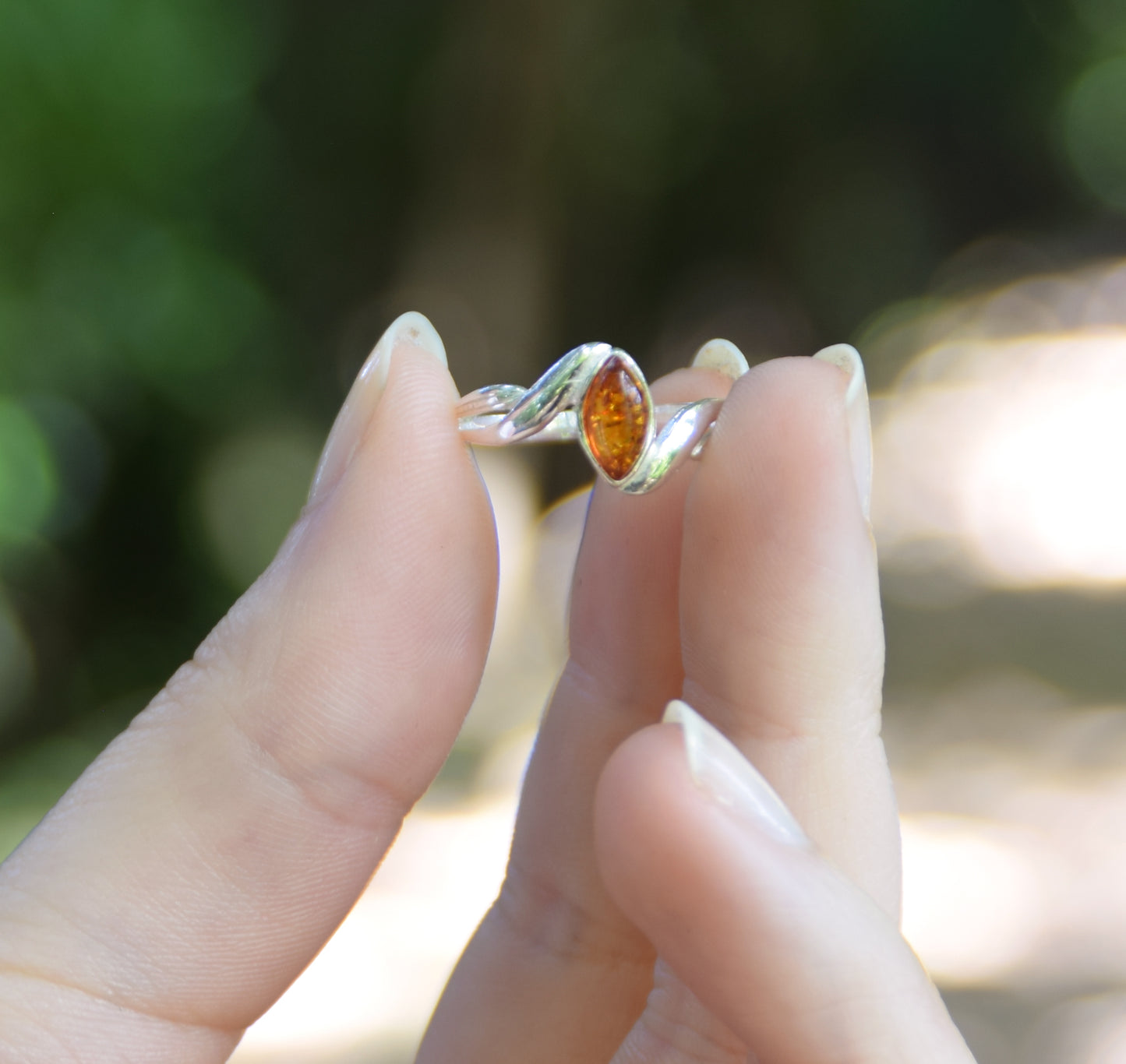 MJ Baltica, ring, natural Baltic Amber, 925 Silver, handcrafted, heart, luminous, delicate, BP101