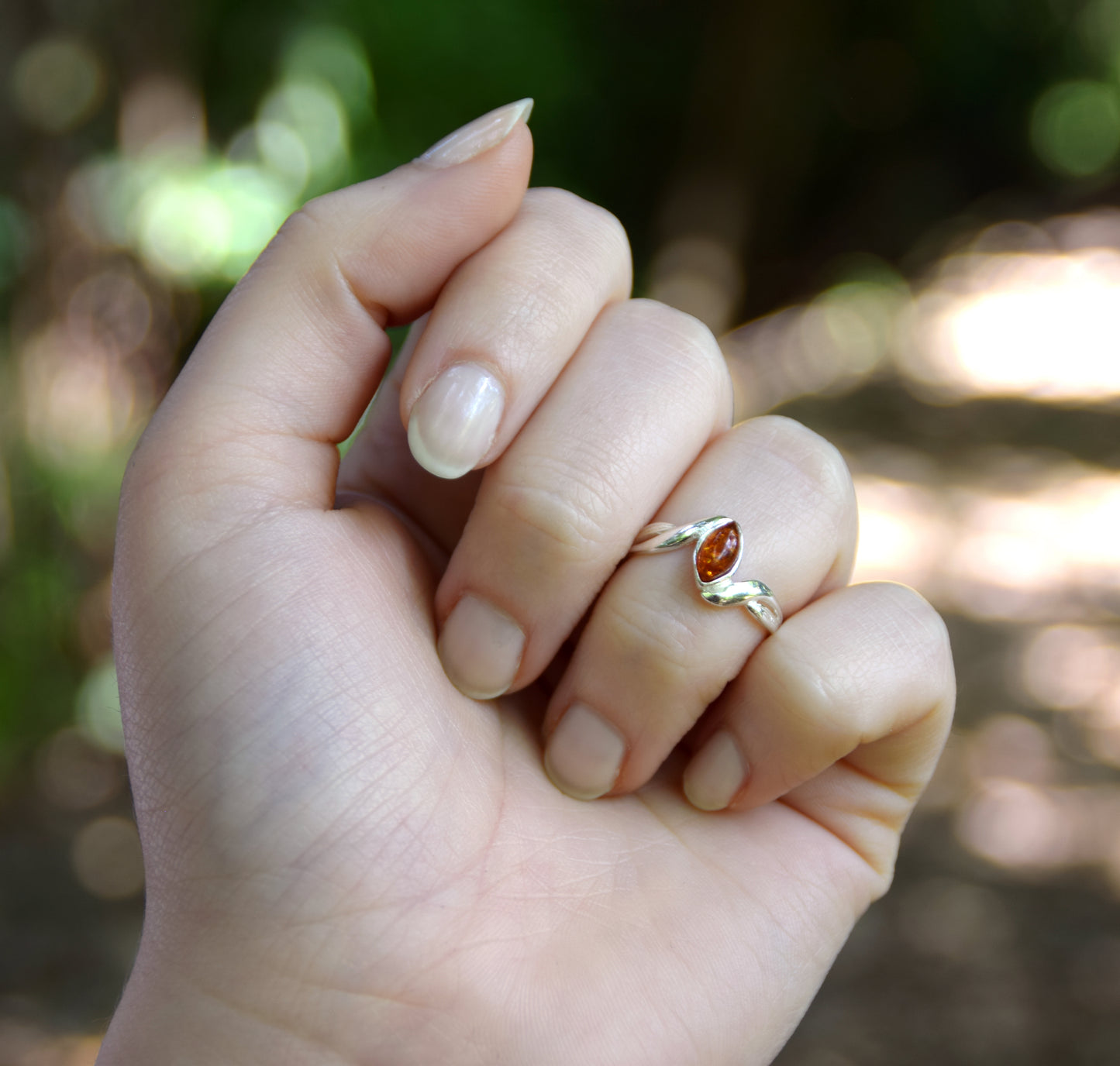 MJ Baltica, ring, natural Baltic Amber, 925 Silver, handcrafted, heart, luminous, delicate, BP101