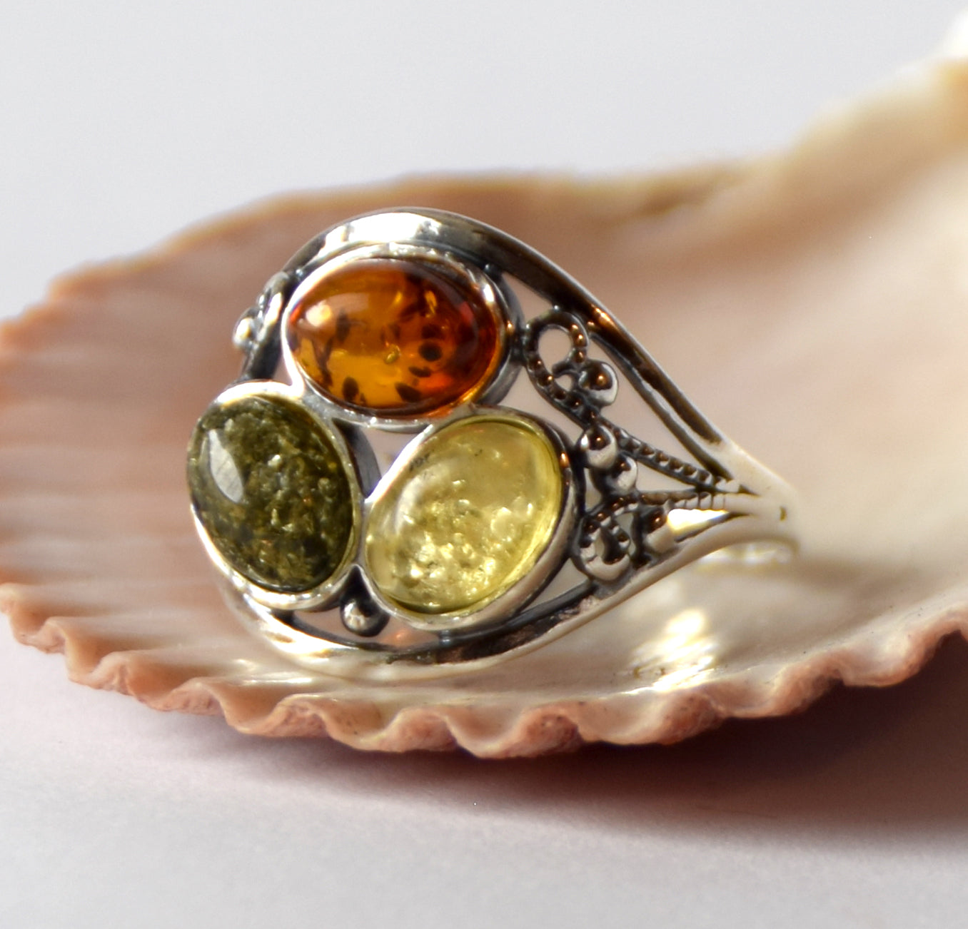 MJ Baltica, ring, natural Baltic Amber, 925 Silver, handcrafted, multicolored, luminous BP133