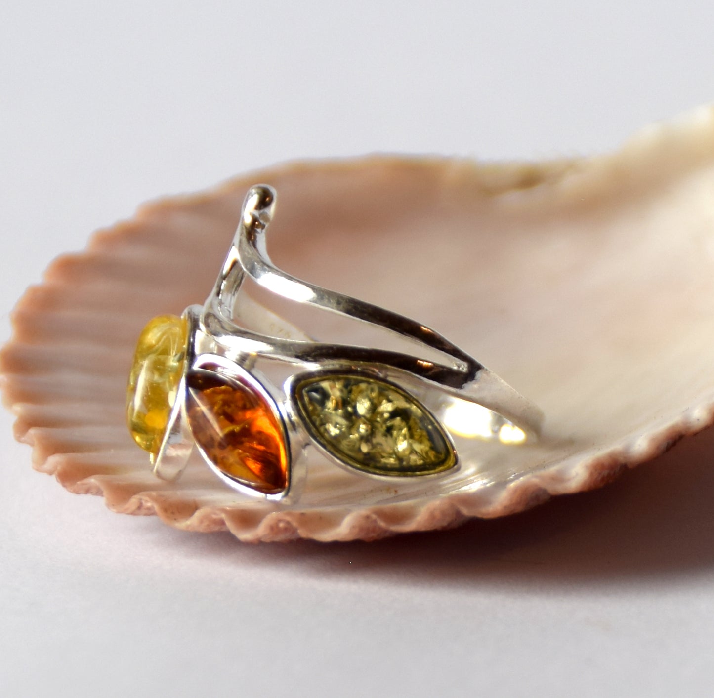 MJ Baltica, ring, natural Baltic Amber, 925 Silver, handcrafted, multicolored, luminous BP140